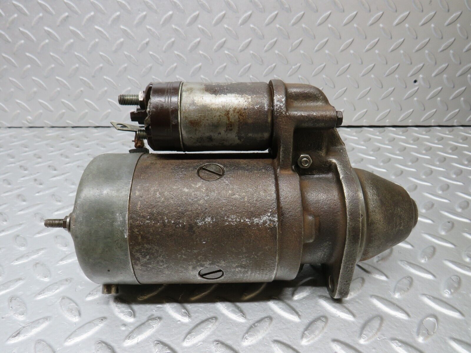 37660 Mercedes-Benz W109 300SEL Starter Motor Bosch 0001313004