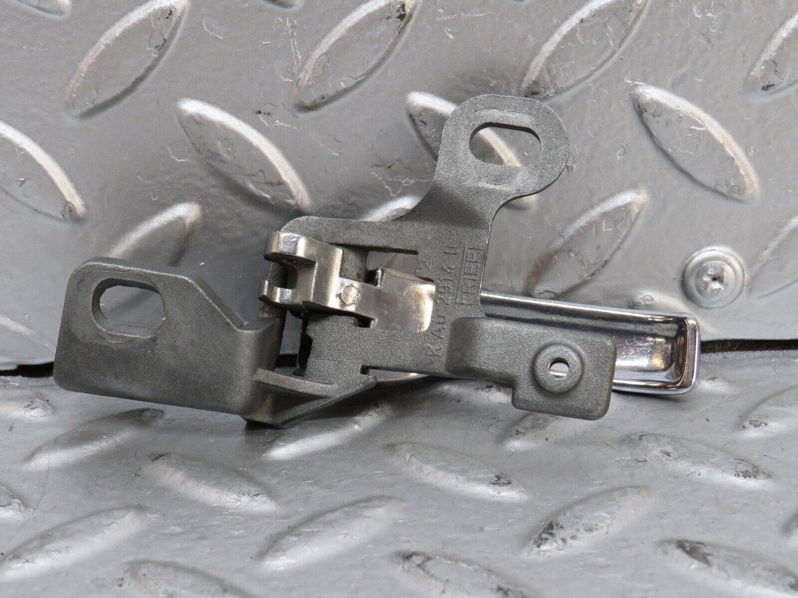 28285 Mercedes-Benz S123 240D Wagon Left Interior Door Handle 1237600161