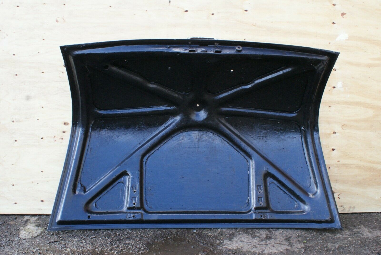 2537 Mercedes-Benz W105 219 PONTON Boot Lid Trunk Door