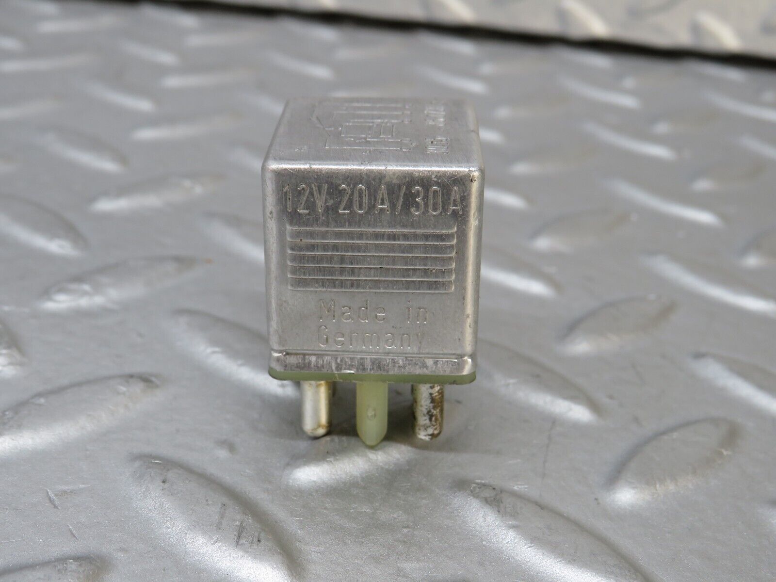 36906 Mercedes-Benz C126 420SEC Coupe Multi Purpose Relay 0015420219