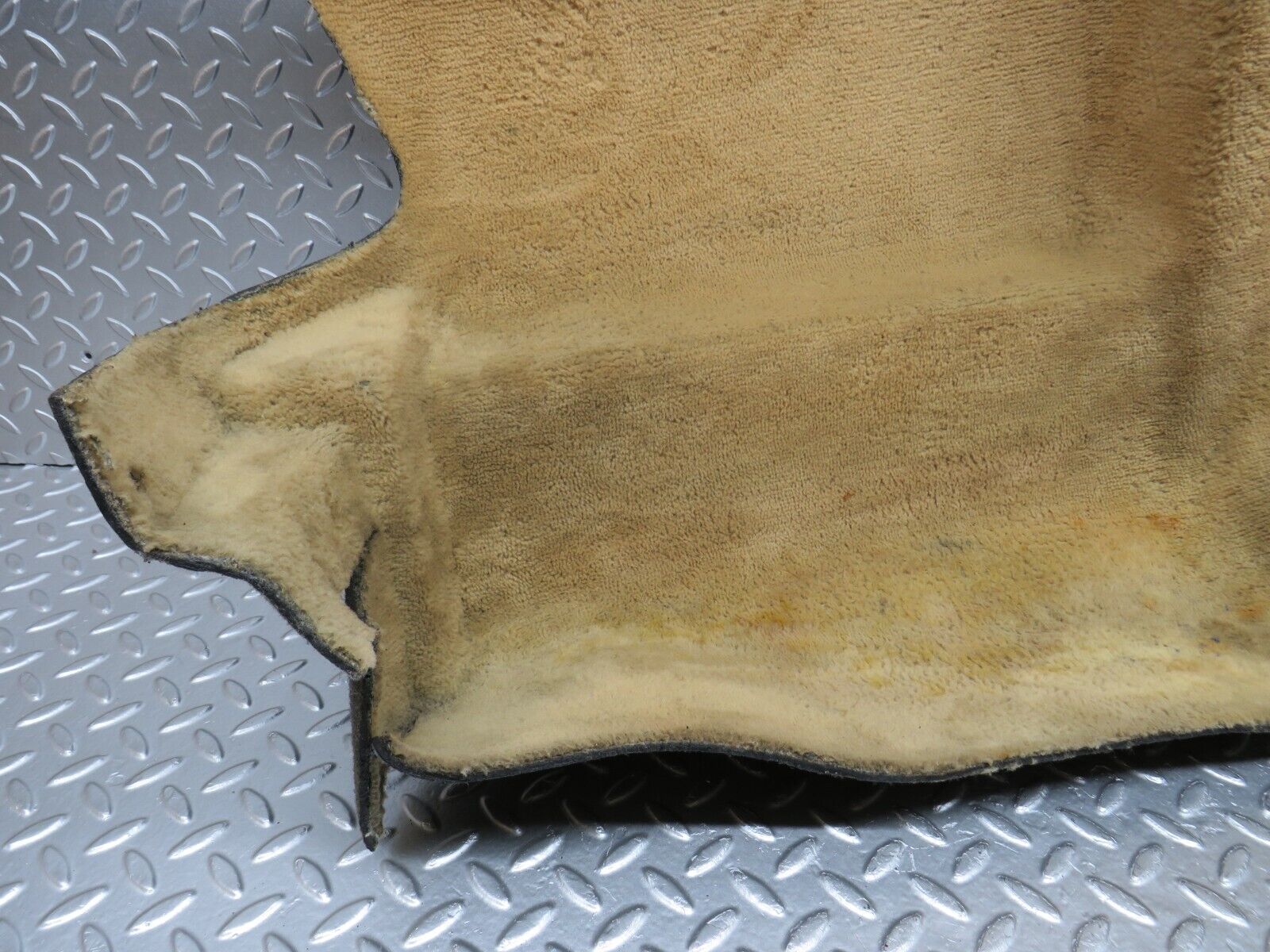 34385 Mercedes-Benz C126 380SEC Coupe Trunk Boot Cover Panel Left 1266931733