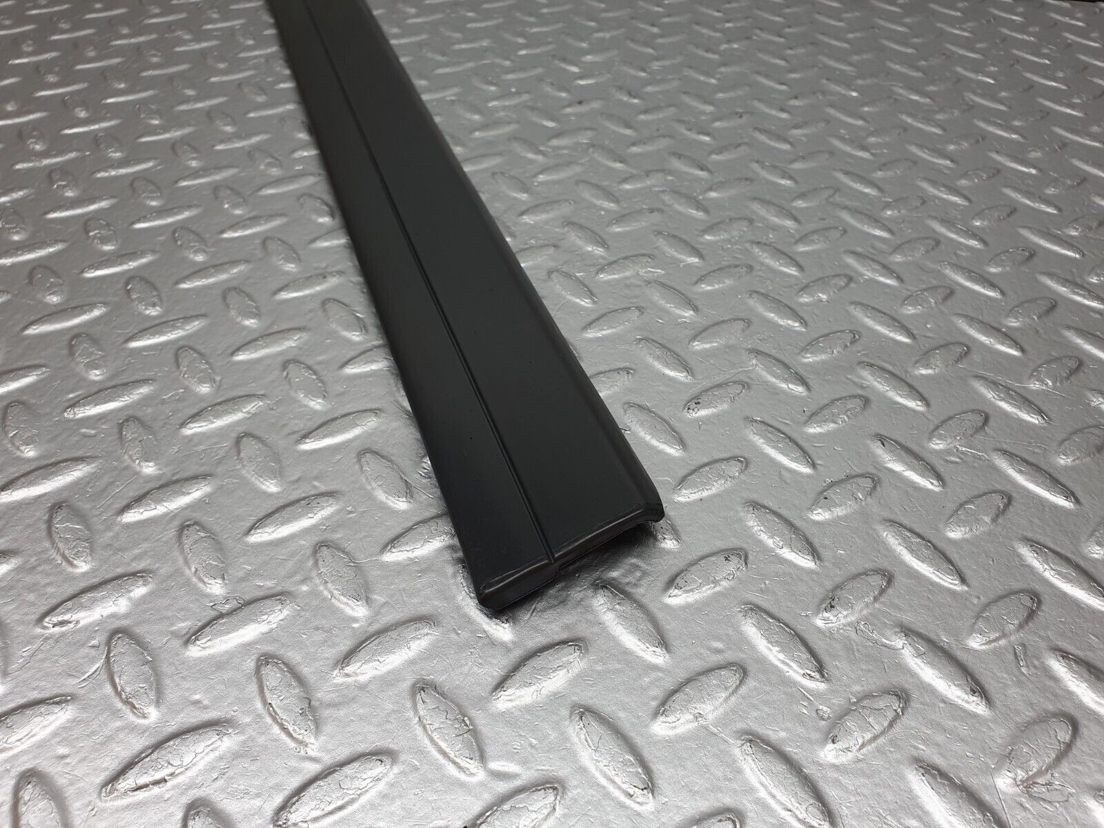 41422 Mercedes-Benz W124 200E Rear Left Door Lower Moulding Trim