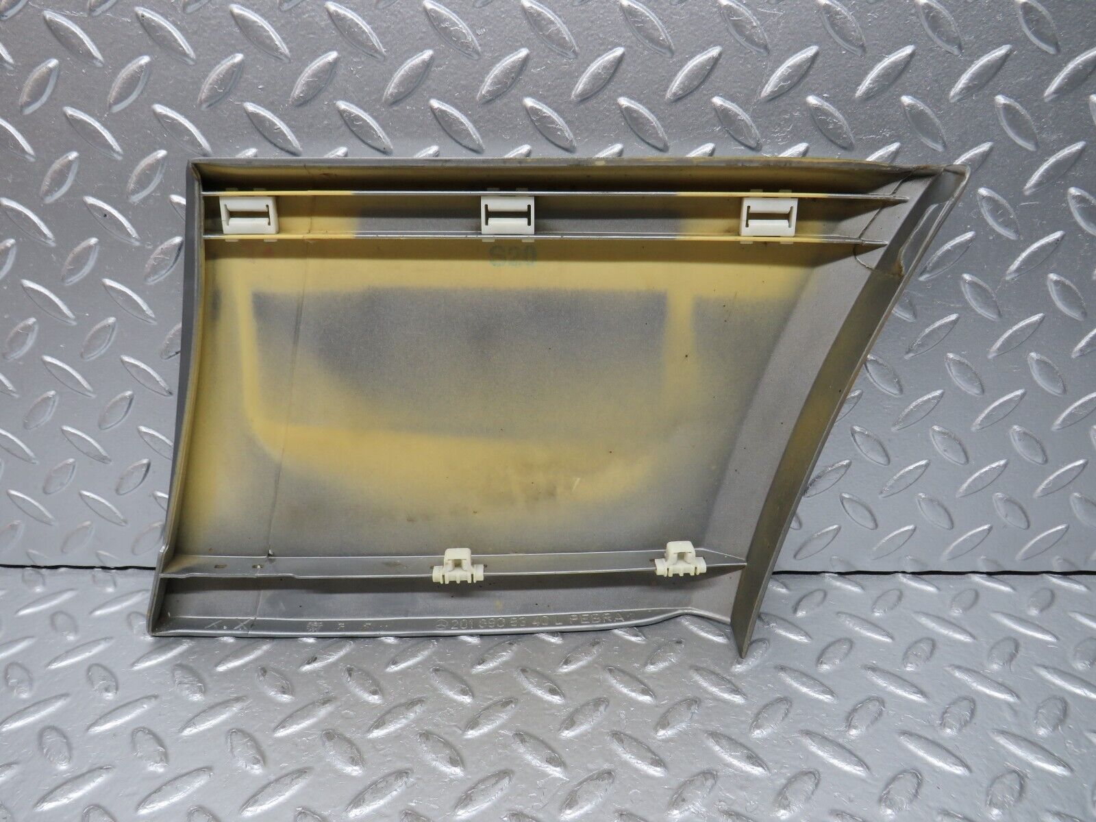 31651 Mercedes-Benz W201 190LE 1.8L Front Left Fender Wing Moulding Trim 2016905340