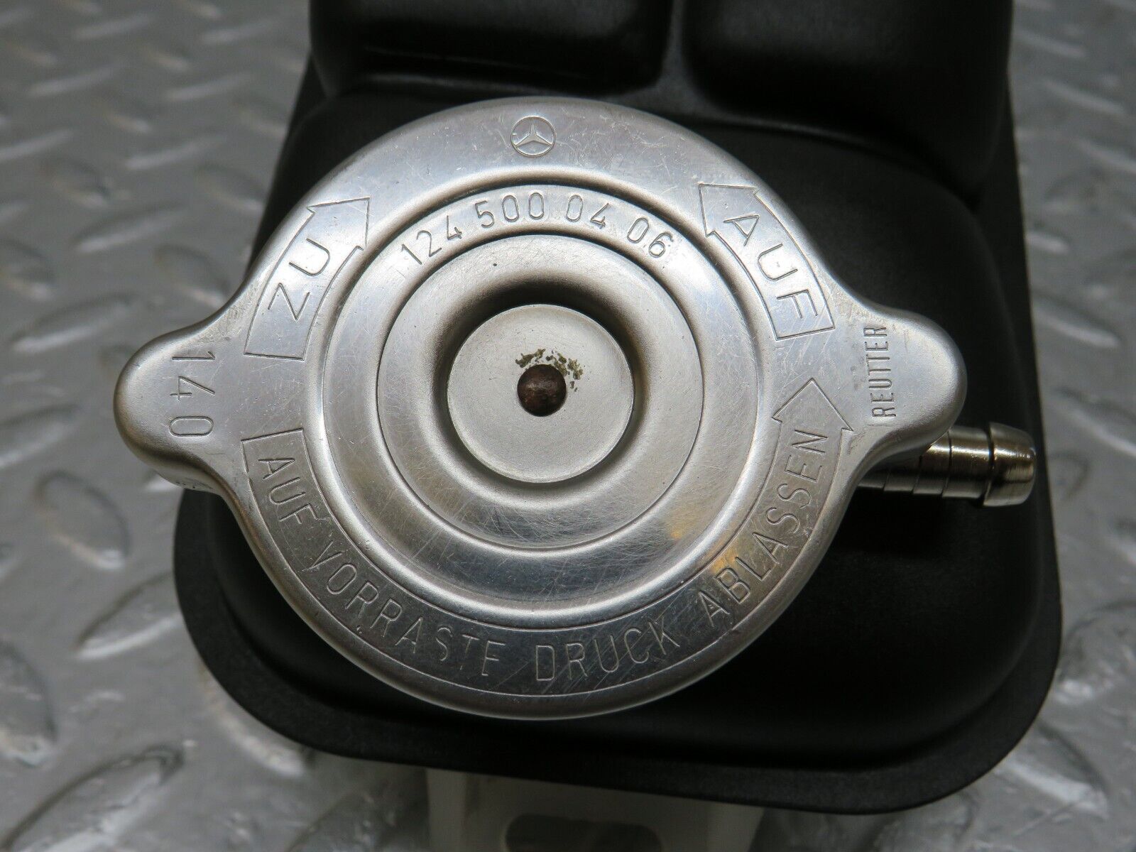 34712 Mercedes-Benz W210 320E Coolant Tank Reservoir 2105000849 1245000406