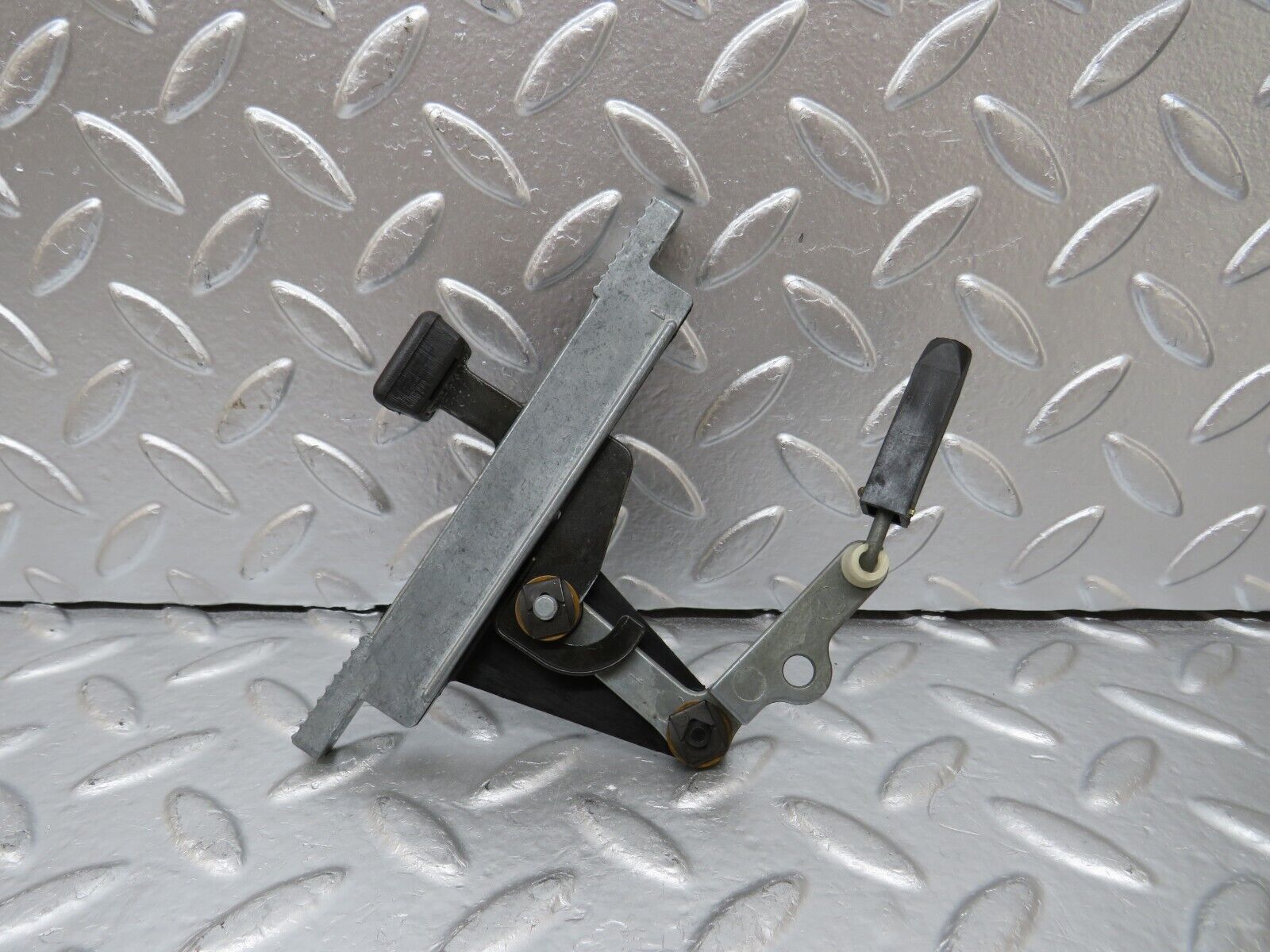 25544 Mercedes-Benz W123 200 Heater Control Switch 1238300085