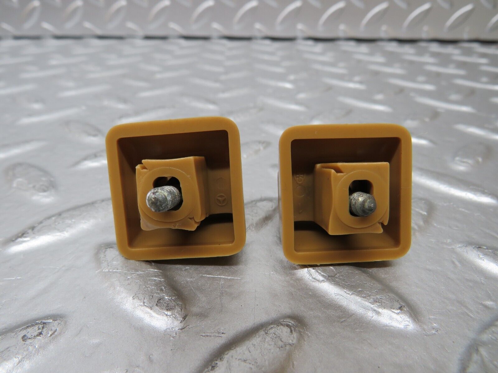 25613 Mercedes-Benz W123 200 Sun Visor Hinge Pair