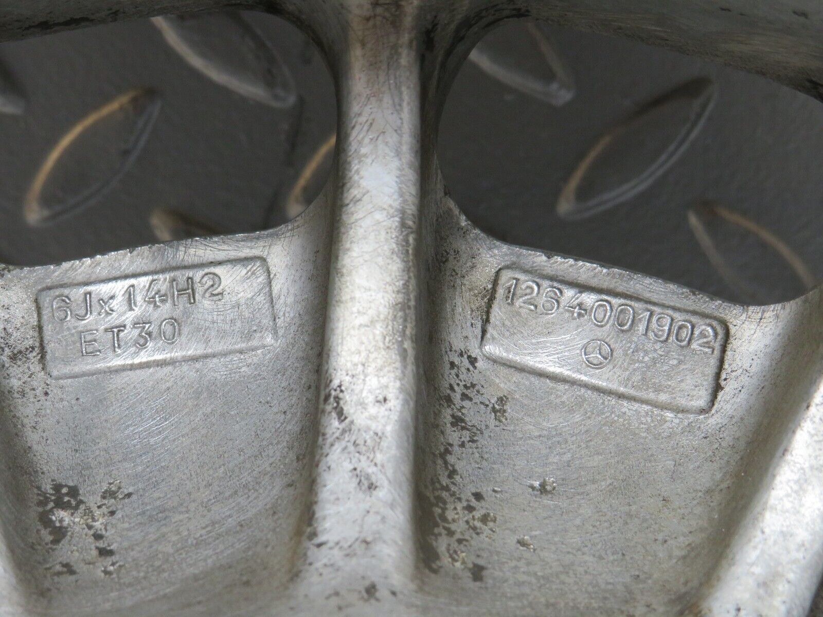 27480 Mercedes-Benz W123 Alloy Wheel Set Mexican Hat 6Jx14H2 ET30 1264001902