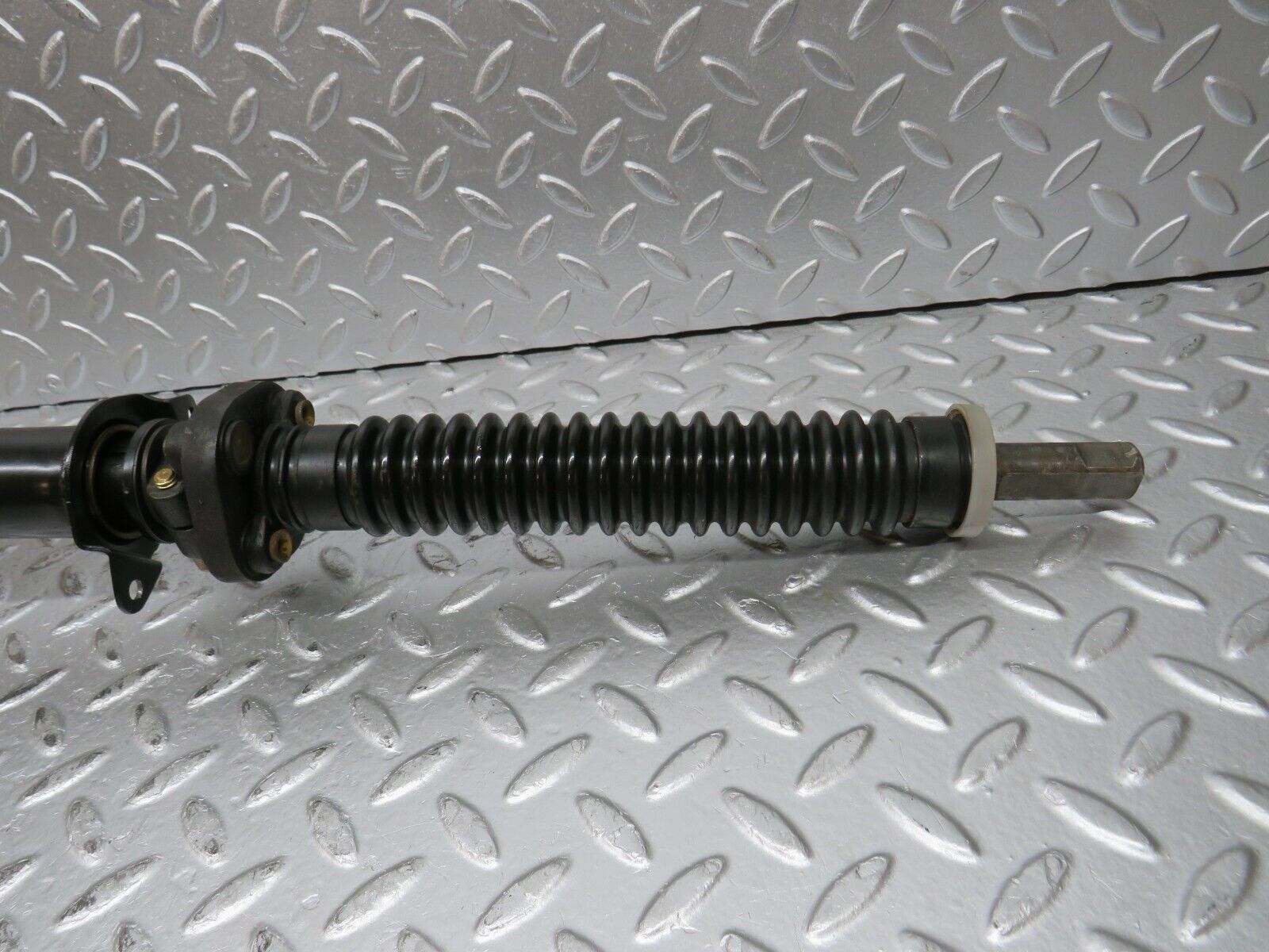 32034 Mercedes-Benz W123 230E Steering Column