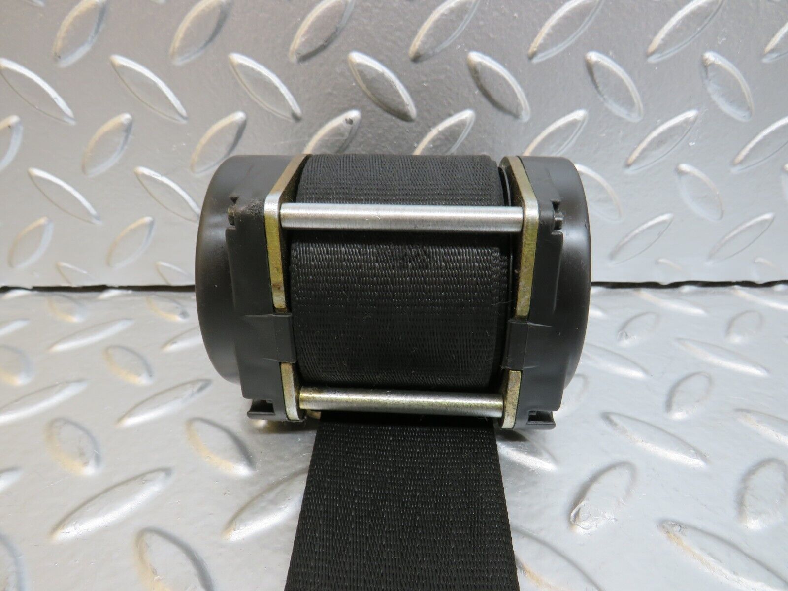 28163 Mercedes-Benz W123 280E Rear Seat Belt Set With Buckles 1238607885