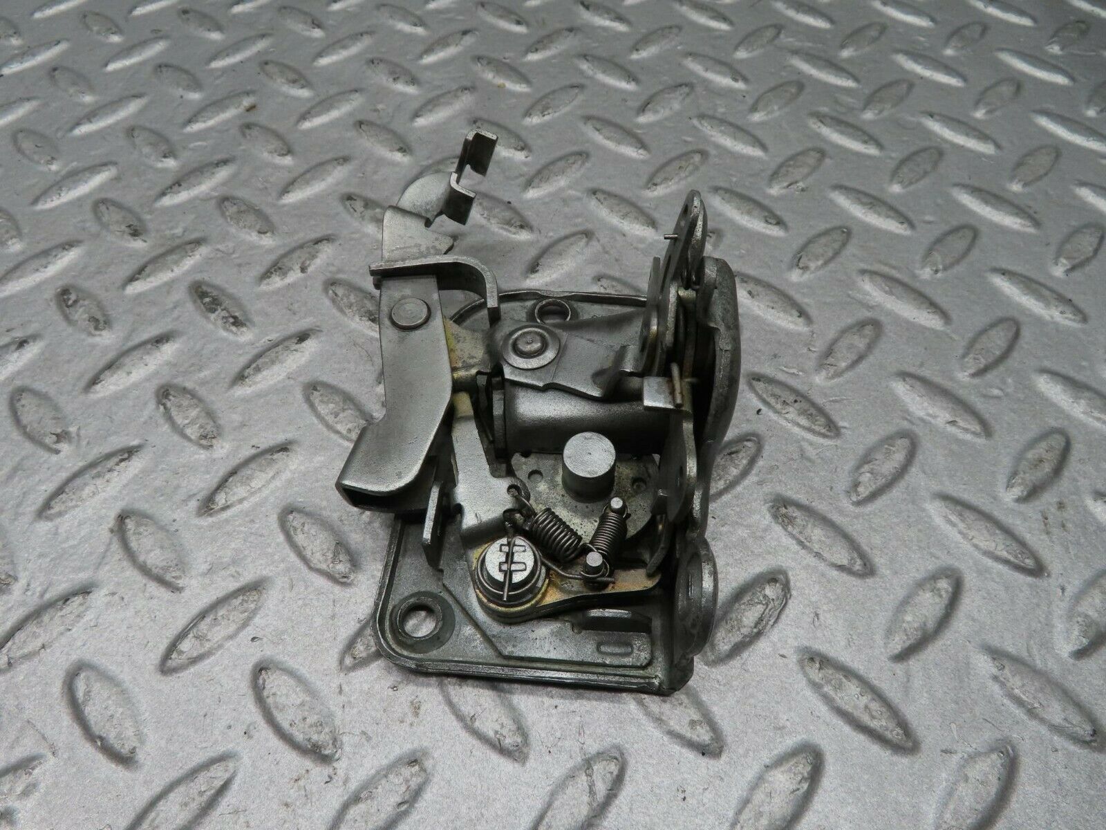 16636 Mercedes-Benz C107 380SLC Right Door Lock Mechanism