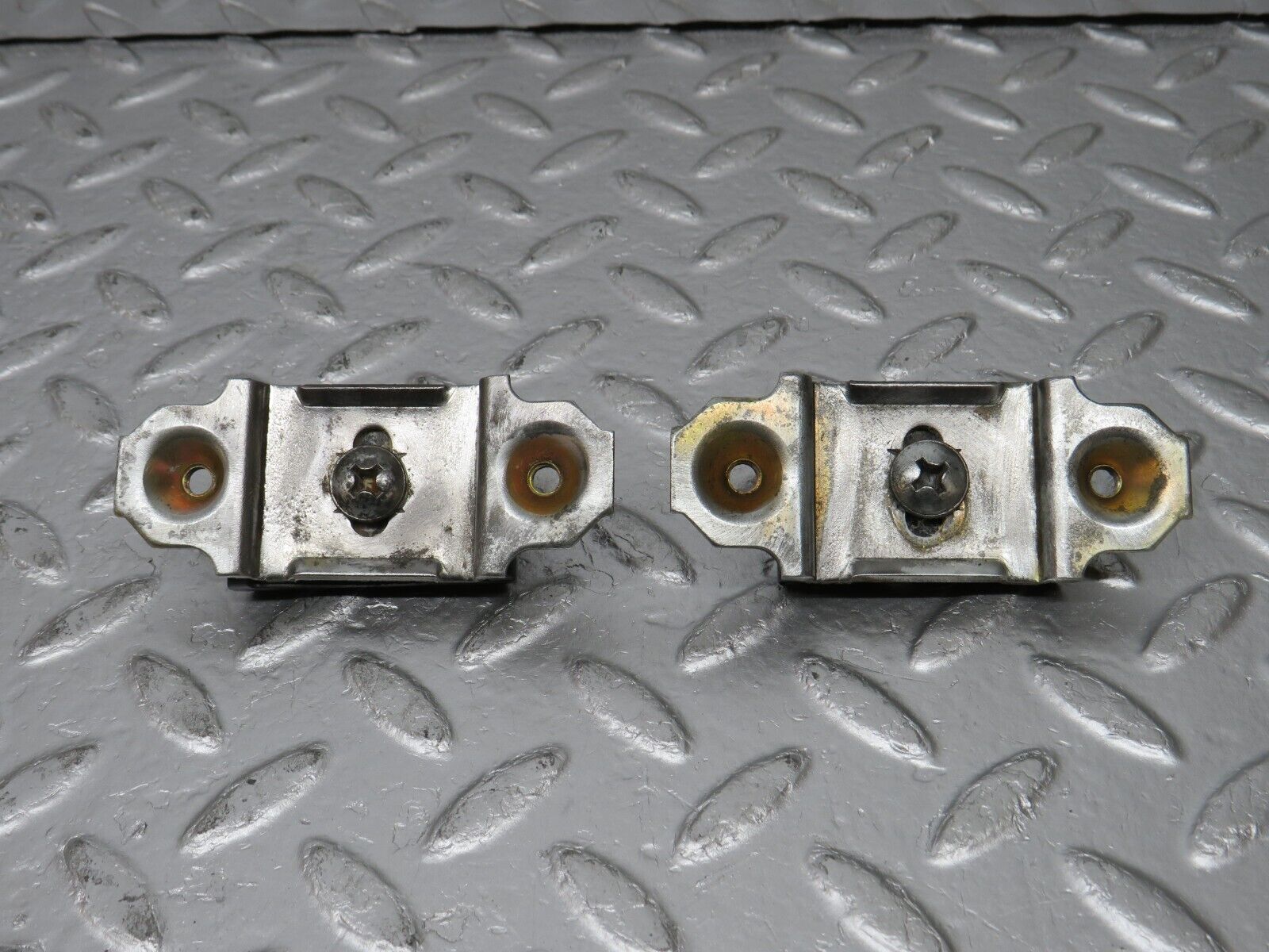 34418 Mercedes-Benz C126 380SEC Coupe Boot Lid Trunk Stop