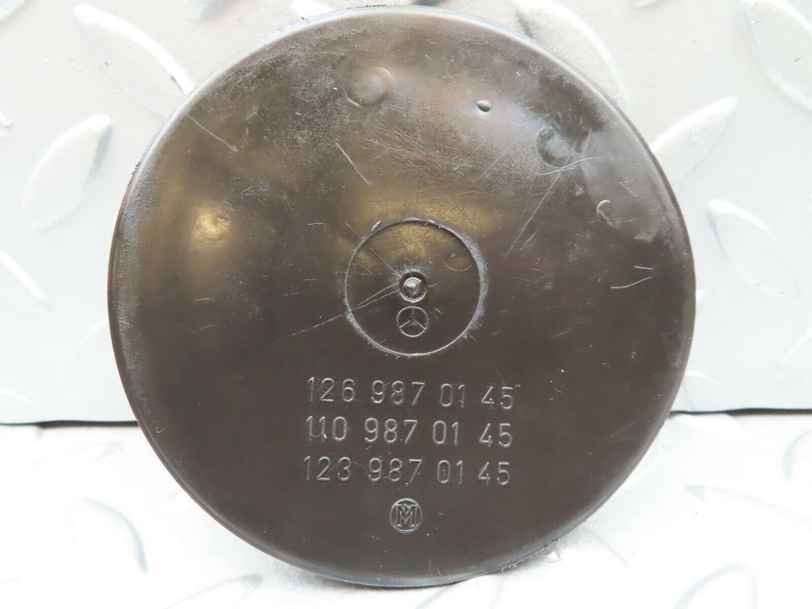 3922 Mercedes-Benz S123 200T Wagon Cover Lid 1239870145