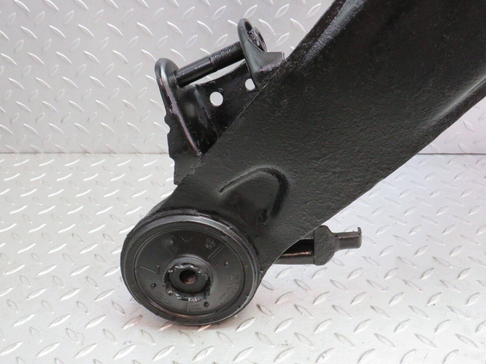 36376 Mercedes-Benz W126 420SE Rear Subframe Axle Carrier Suspension