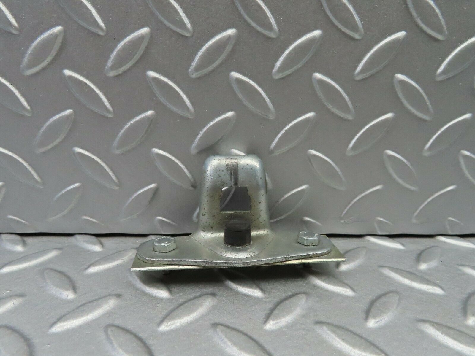 6024 Mercedes-Benz W123 200 Trunk Lock Latch