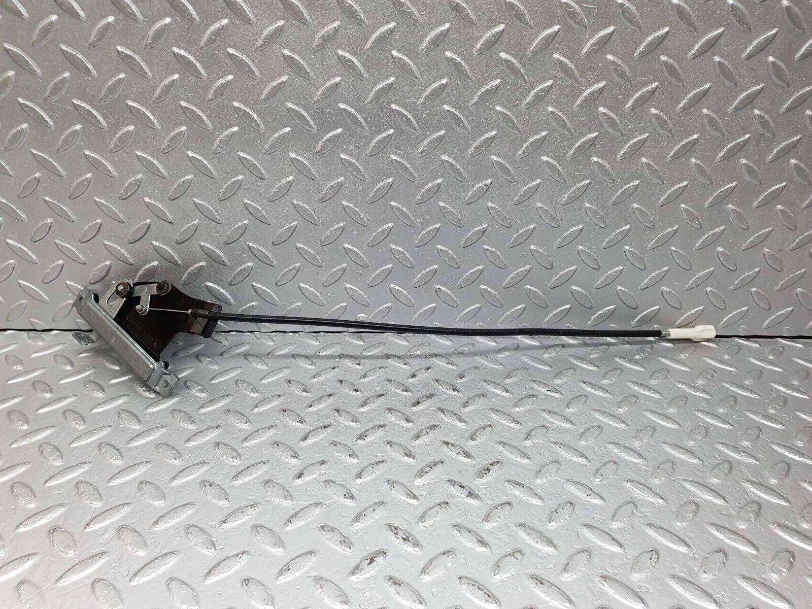 41109 Mercedes-Benz W126 300SE Rear Heater Regulator 1268300385 12683017310689