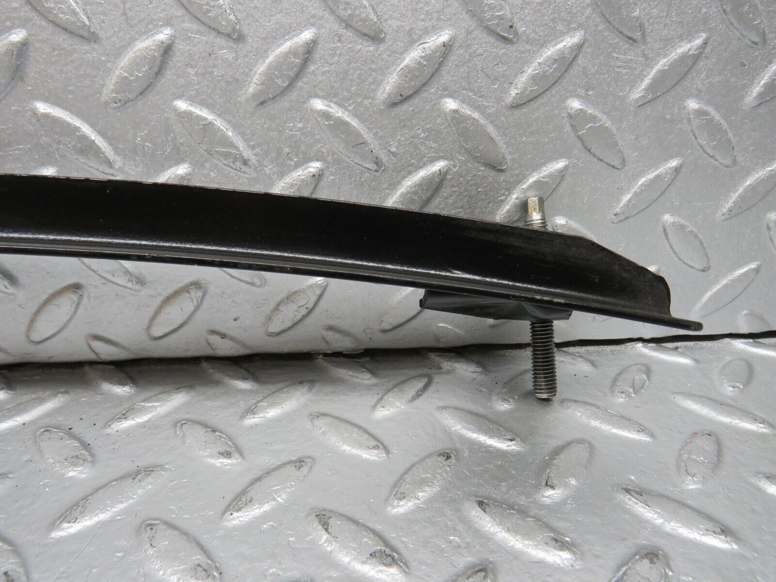 39659 Mercedes-Benz R129 320SL Coupe Right Door Front Window Channel