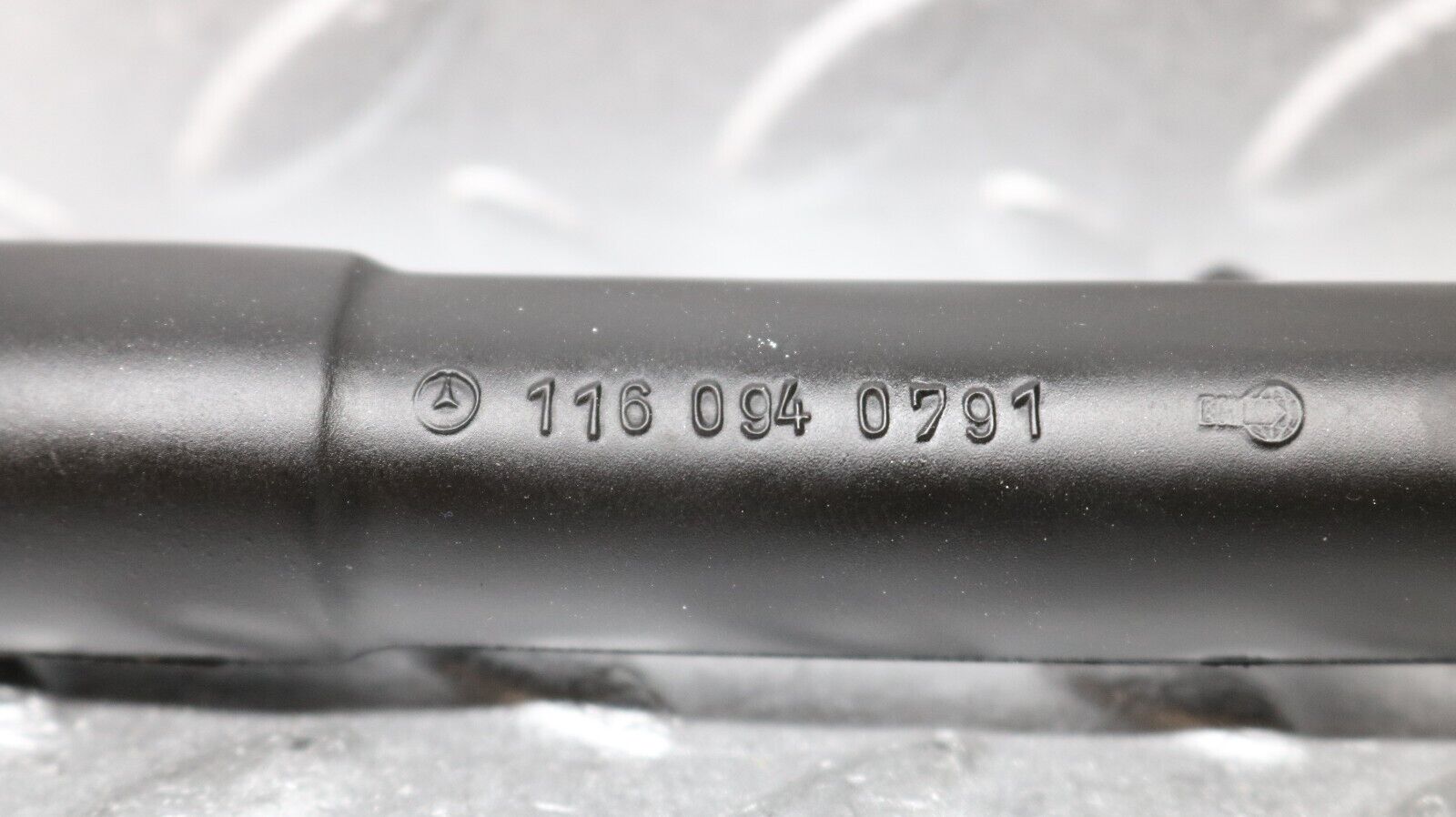 37222 Mercedes-Benz C126 420SEC Coupe Air Intake Pipe Hose 1160940791