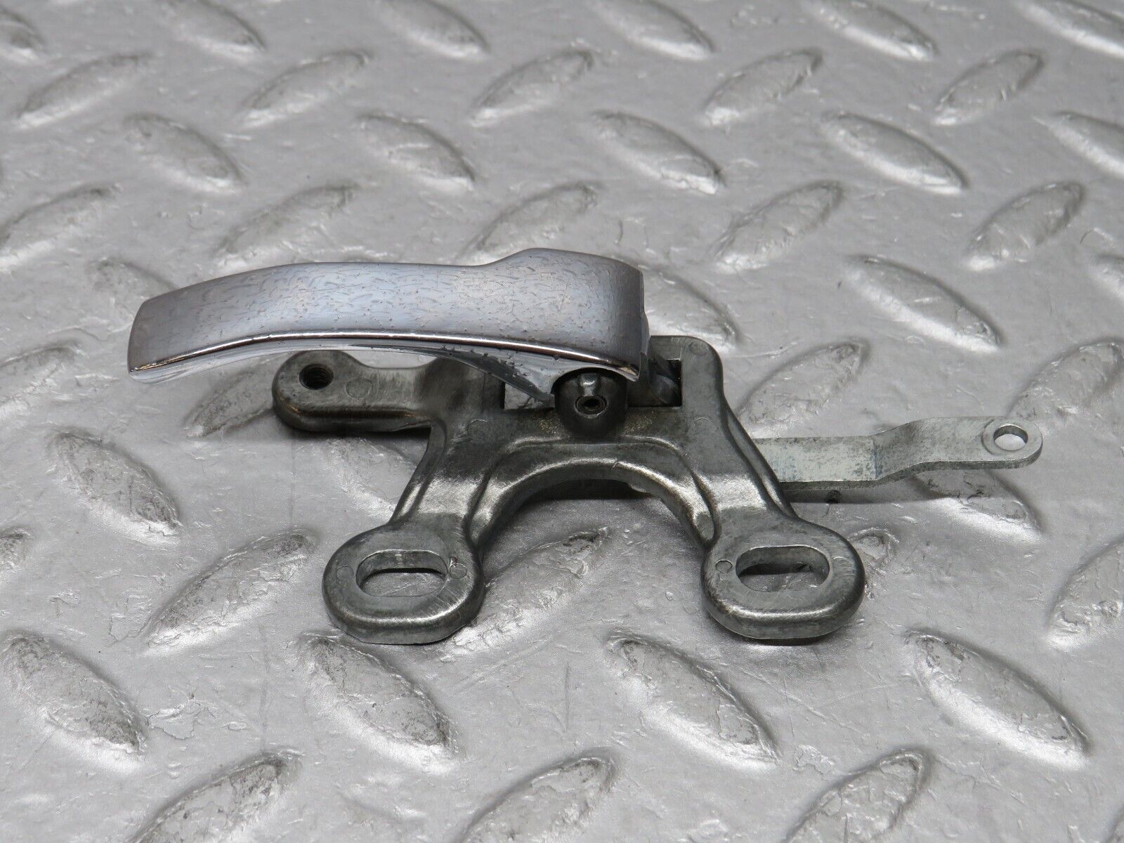 35815 Mercedes-Benz W108 Front Right Chrome Interior Door Handle 1107660419