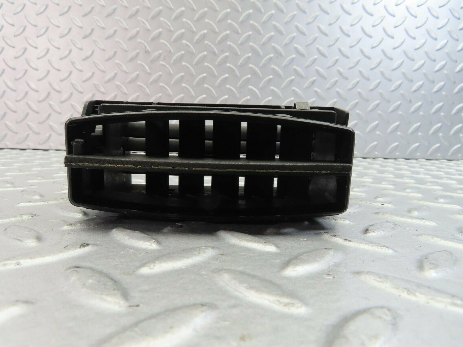 9398 Mercedes-Benz C124 300CE Coupe Dashboard Air Vent Left