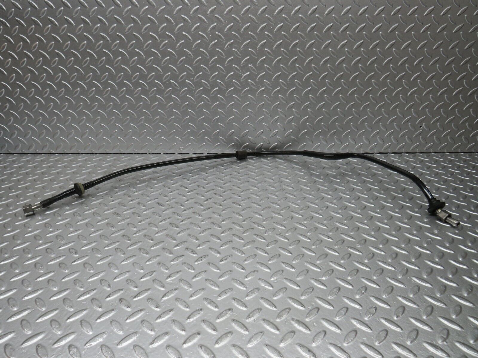 31182 Mercedes-Benz S124 220TE Wagon Brake Servo Vacuum Pipe