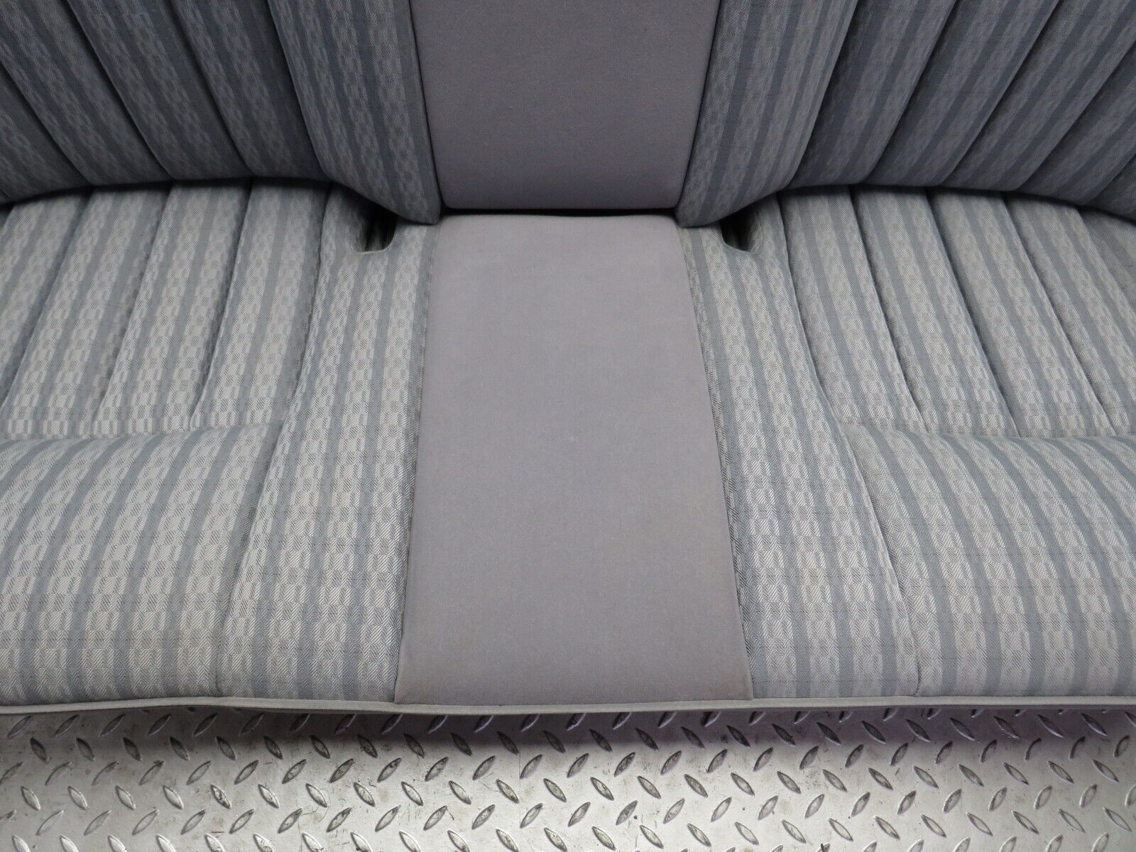 30325 Mercedes-Benz W124 230E Rear Seat 1249202216