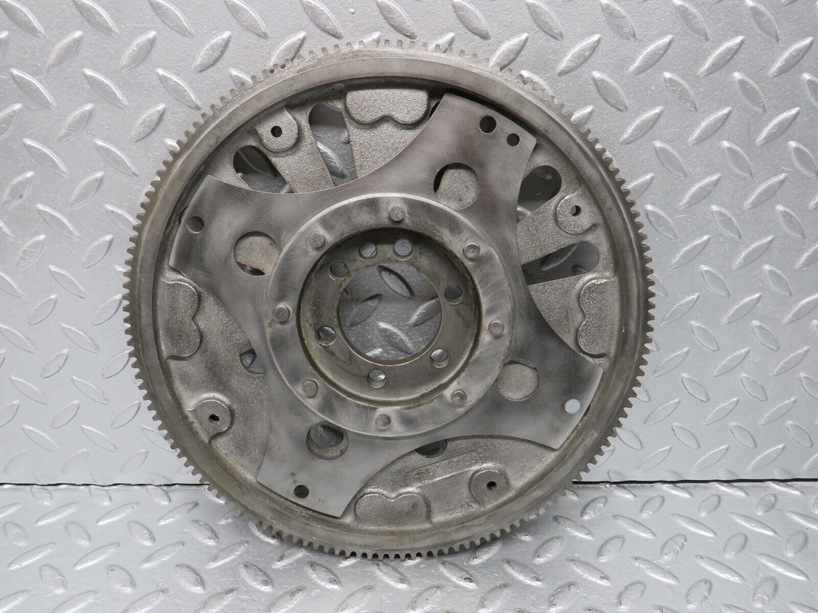 40424 Mercedes-Benz W110 230 Flywheel Starter Ring 1800321301