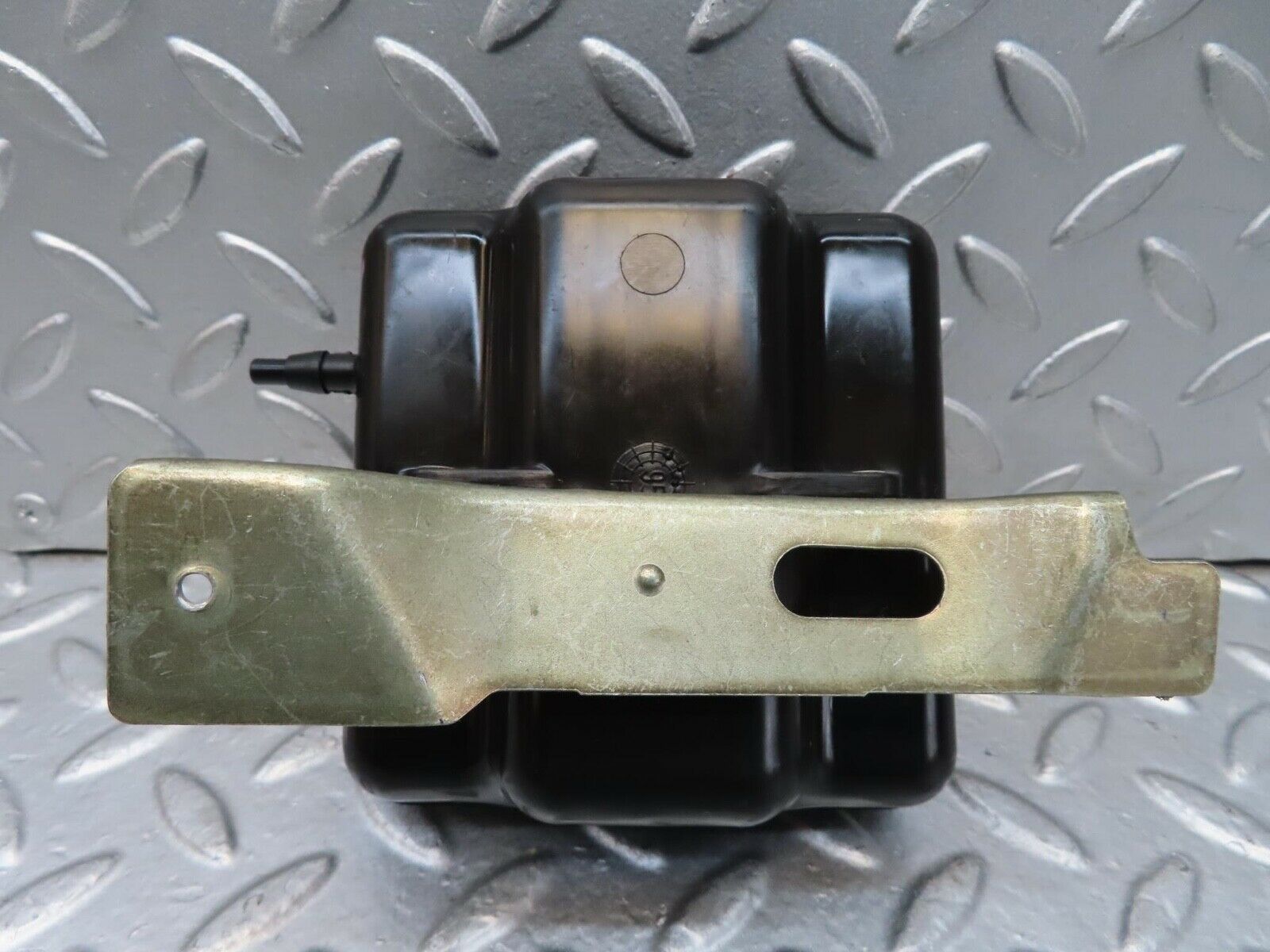 15083 Mercedes-Benz W140 S320 Air Vacuum Expansion Tank 1298050019