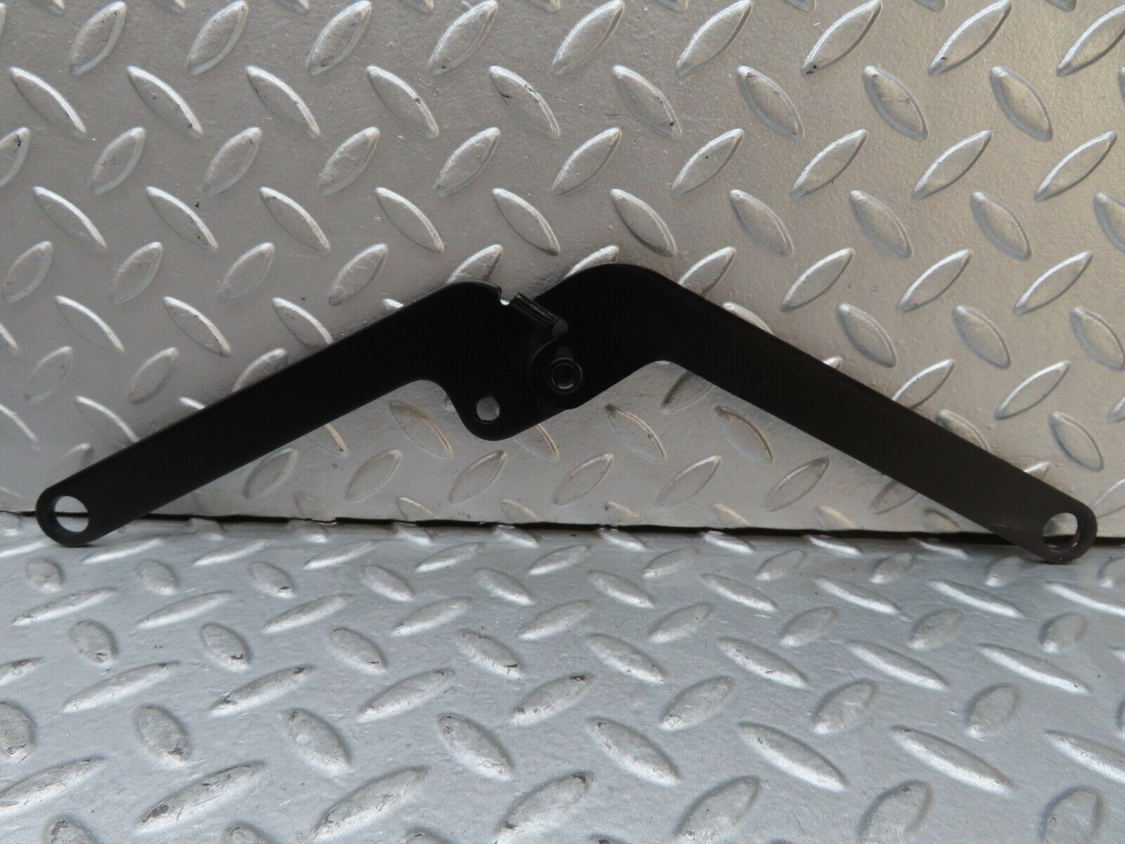 17598 Mercedes-Benz W116 450SEL Bonnet Hinge Right Side