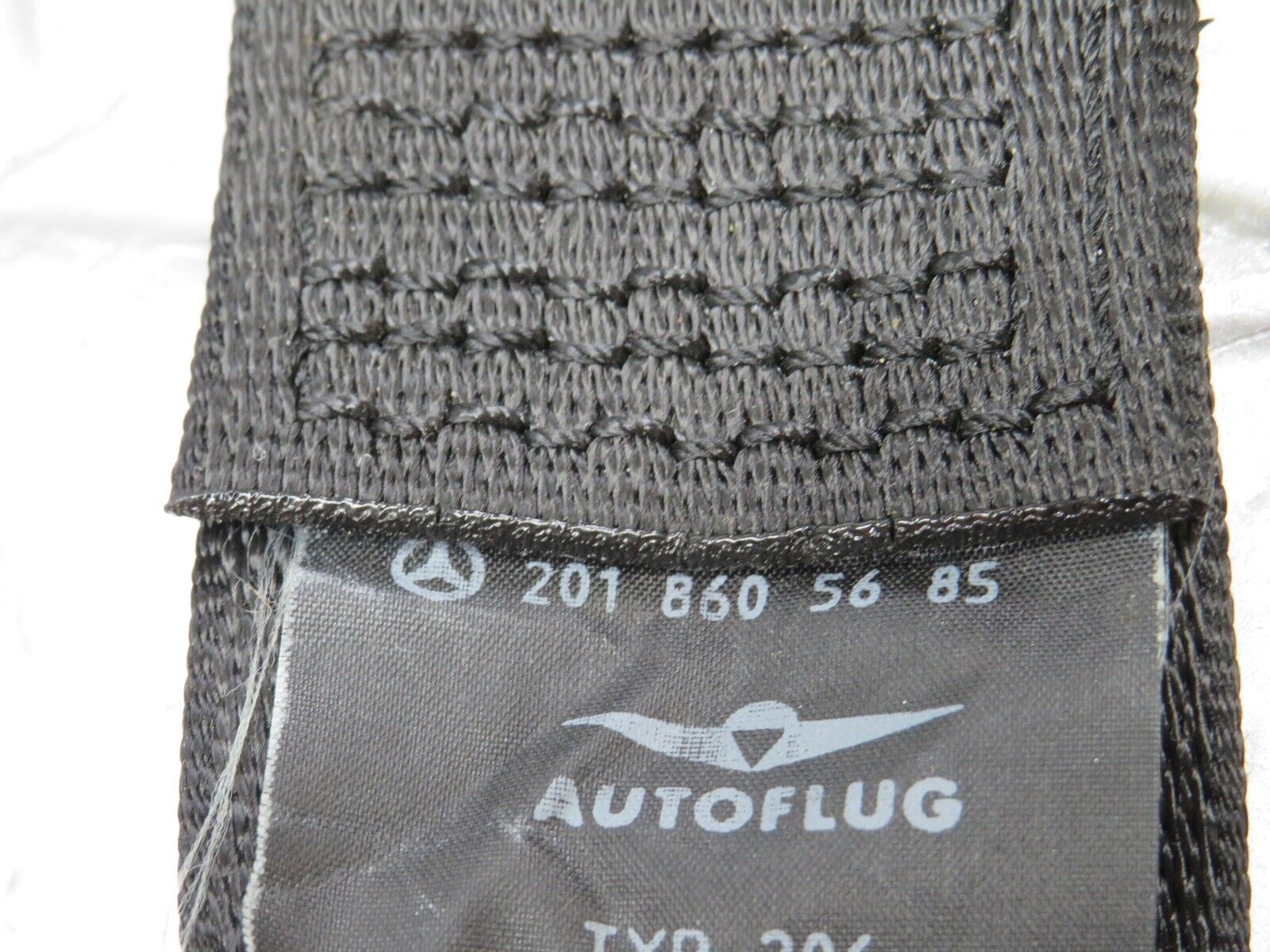 36758 Mercedes-Benz W201 190E 2.0L Rear Seat Belt & Buckle 1268601886 2018605685 2018606069