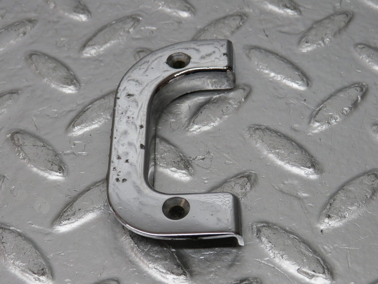 31000 Mercedes-Benz W123 200D Right Interior Chrome Door Latch Trim 1237230224