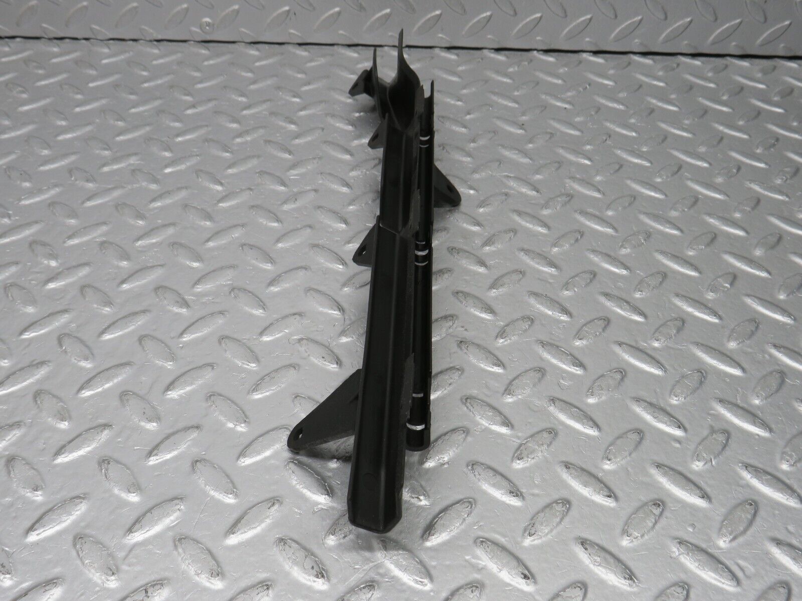 38865 Mercedes-Benz W201 190E 2.6L Starter Motor Wire Cable Bracket 2015460581