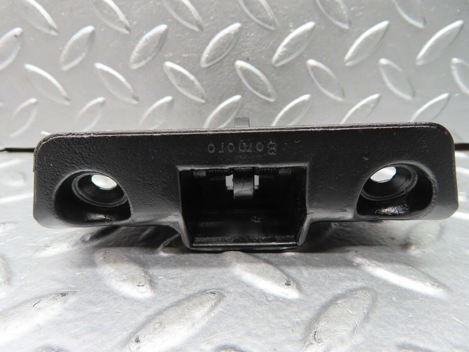 20876 Mercedes-Benz W114 250CE Coupe Trunk Lock Latch