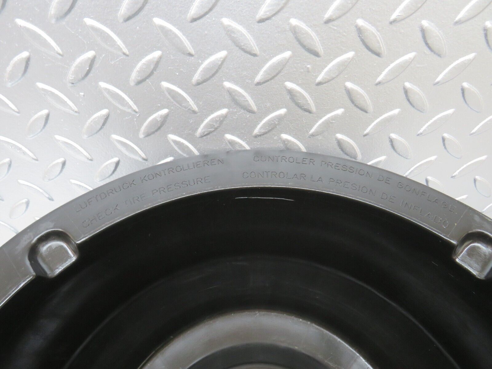 25650 Mercedes-Benz W124 280E Spare Wheel Holder 1248900007