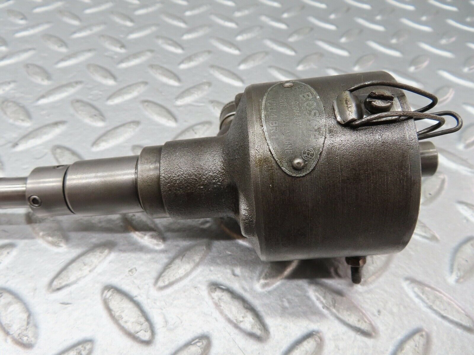 18573 Mercedes-Benz W136 170V Ignition Distributor Bosch VJU4BR1