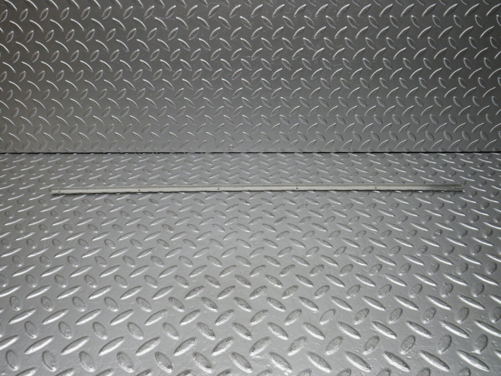 30504 Mercedes-Benz W124 230E Sunroof Chrome Trim