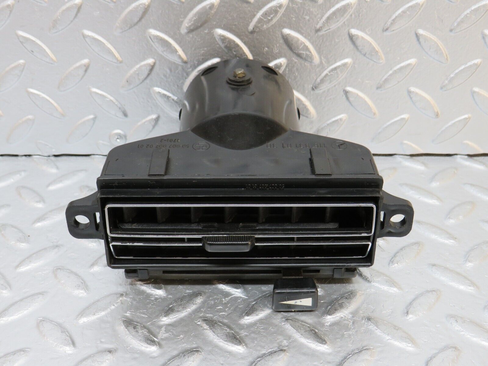 32250 Mercedes-Benz W116 350SE Dashboard Air Vent 1168310130