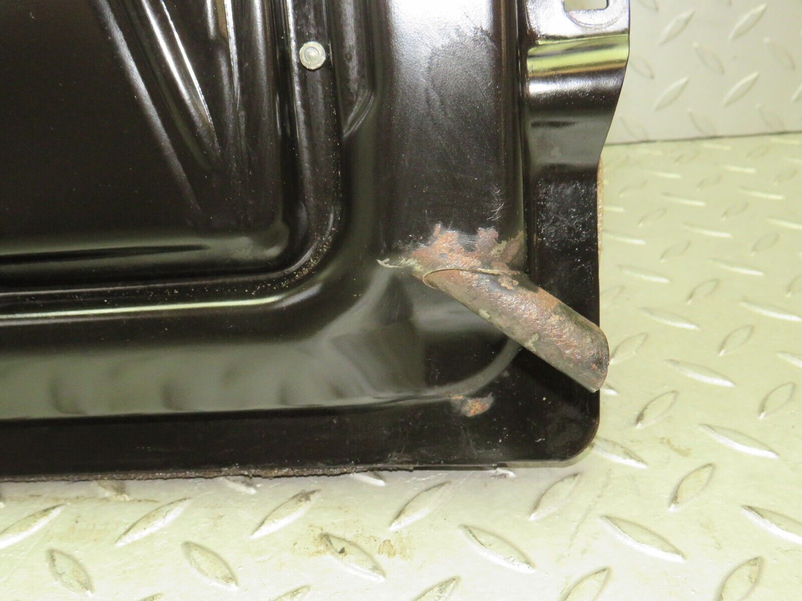 36531 Mercedes-Benz W201 190E 2.0L Power Sunroof Frame