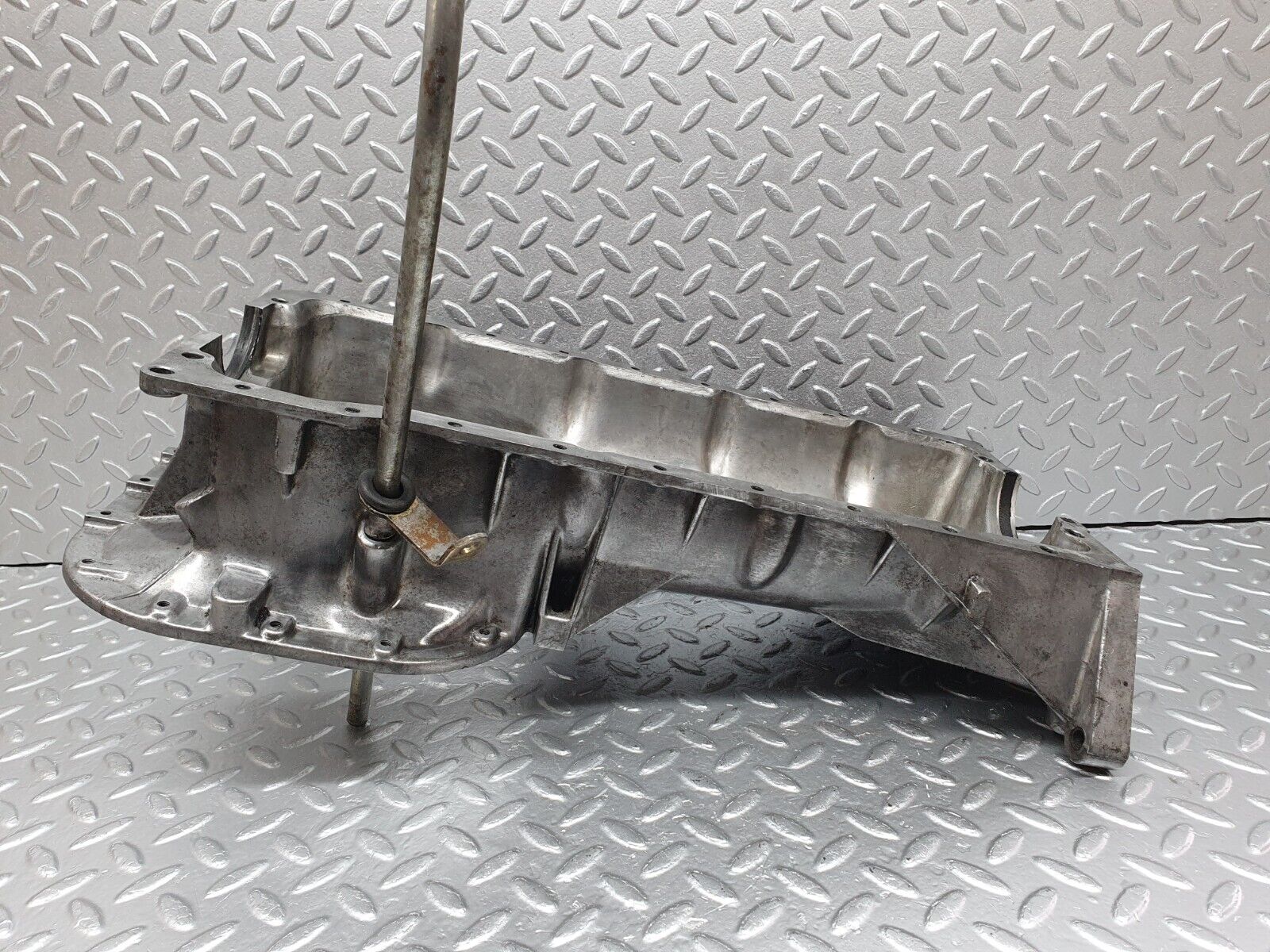 40876 Mercedes-Benz W123 240D Oil Pan Oil Sump 1150141402