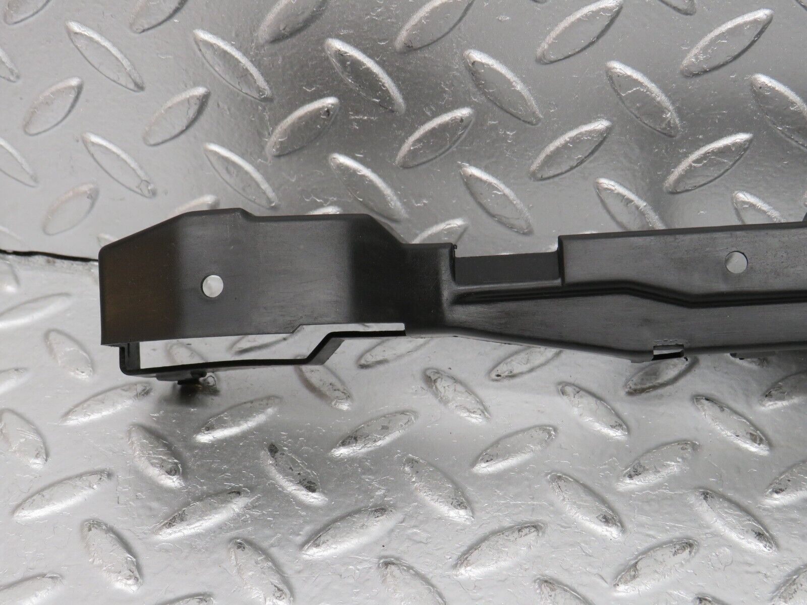 33298 Mercedes-Benz W202 C180 Front Panel Plastic Cover Trim 2026280407