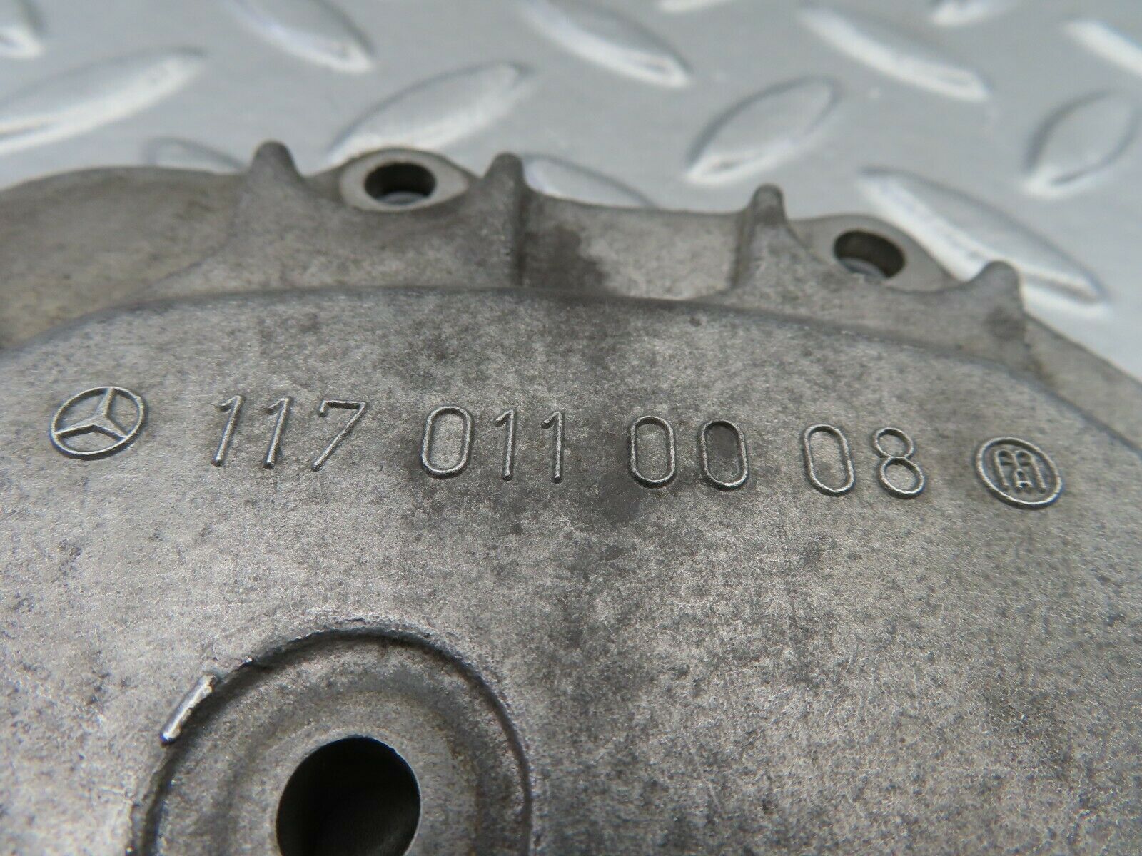 6414 Mercedes-Benz W126 380SE Crankshaft Cover Sealing Rear 1170110008