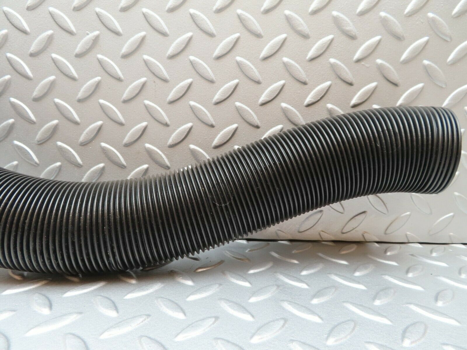 3730 Mercedes-Benz S123 200T Wagon Heater Pipe Air Pipe