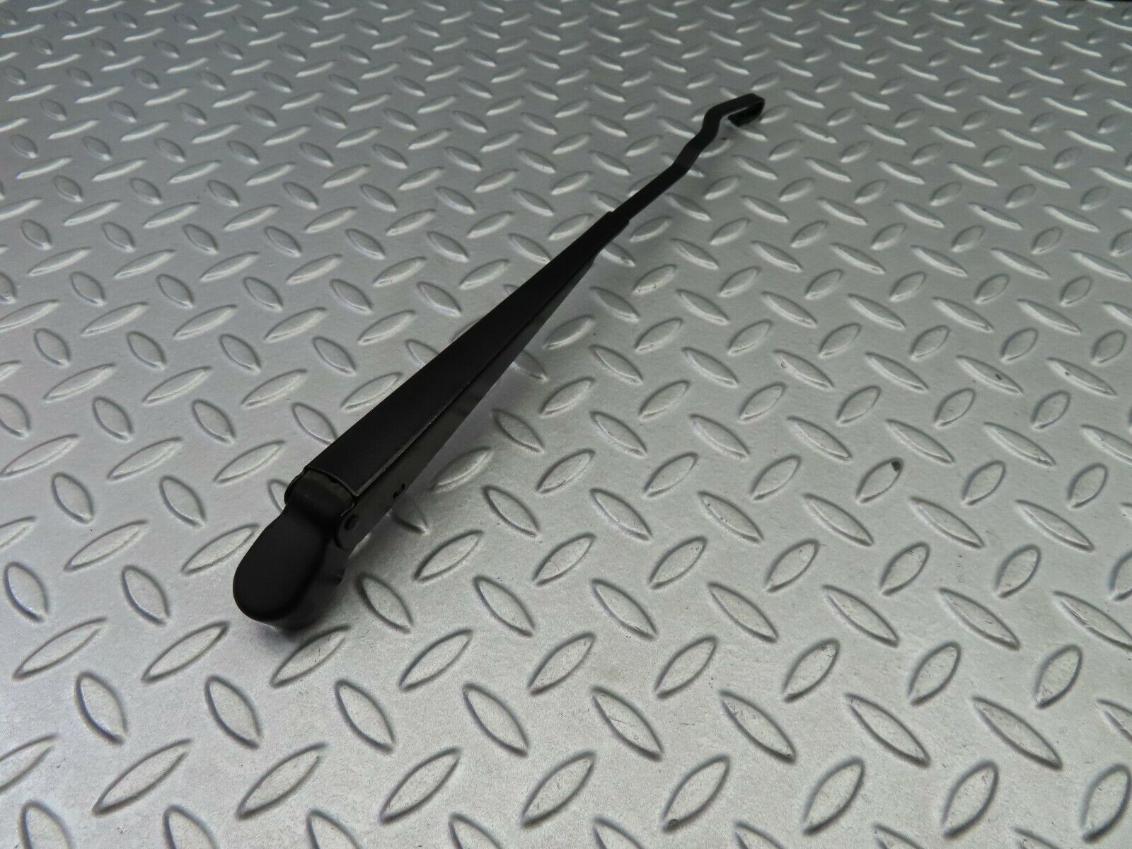 5969 Mercedes-Benz W123 200 Wiper Arm Bosch 3399990553