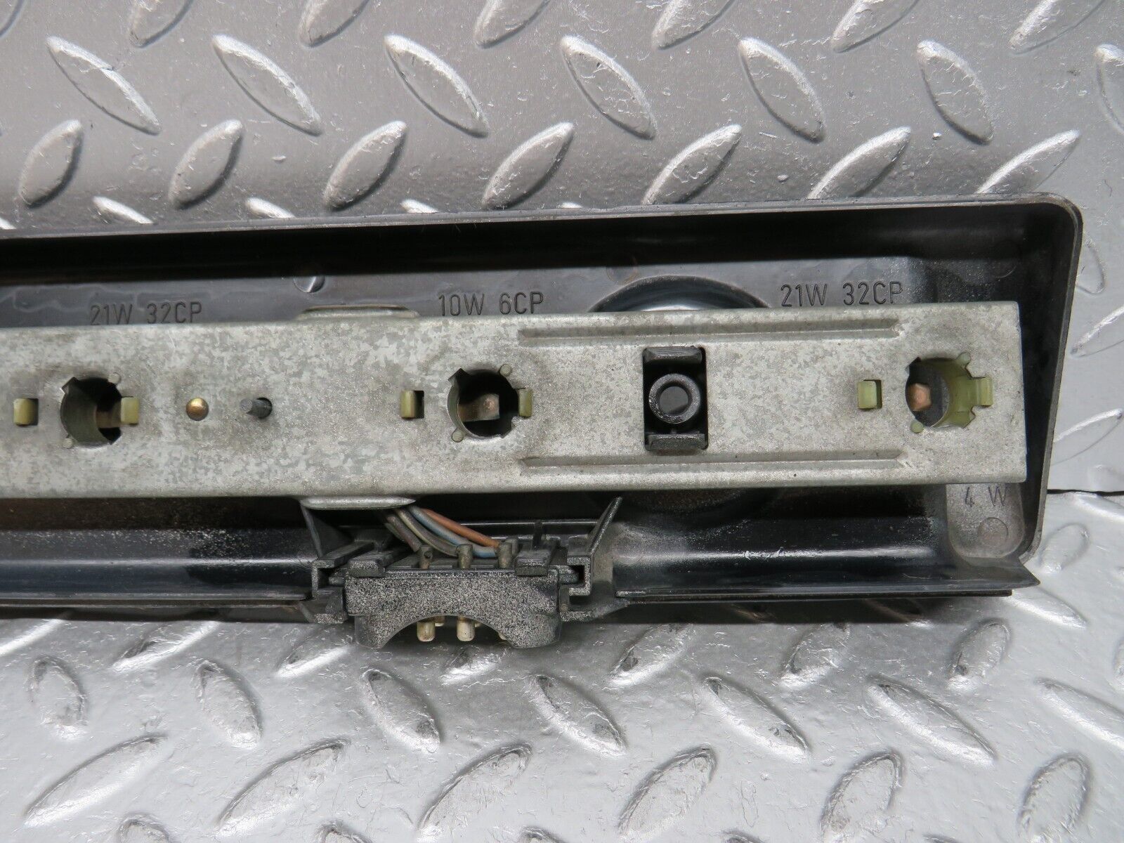 0105 Mercedes-Benz W123 Tail Light Bulb Holder Right Side 22064R