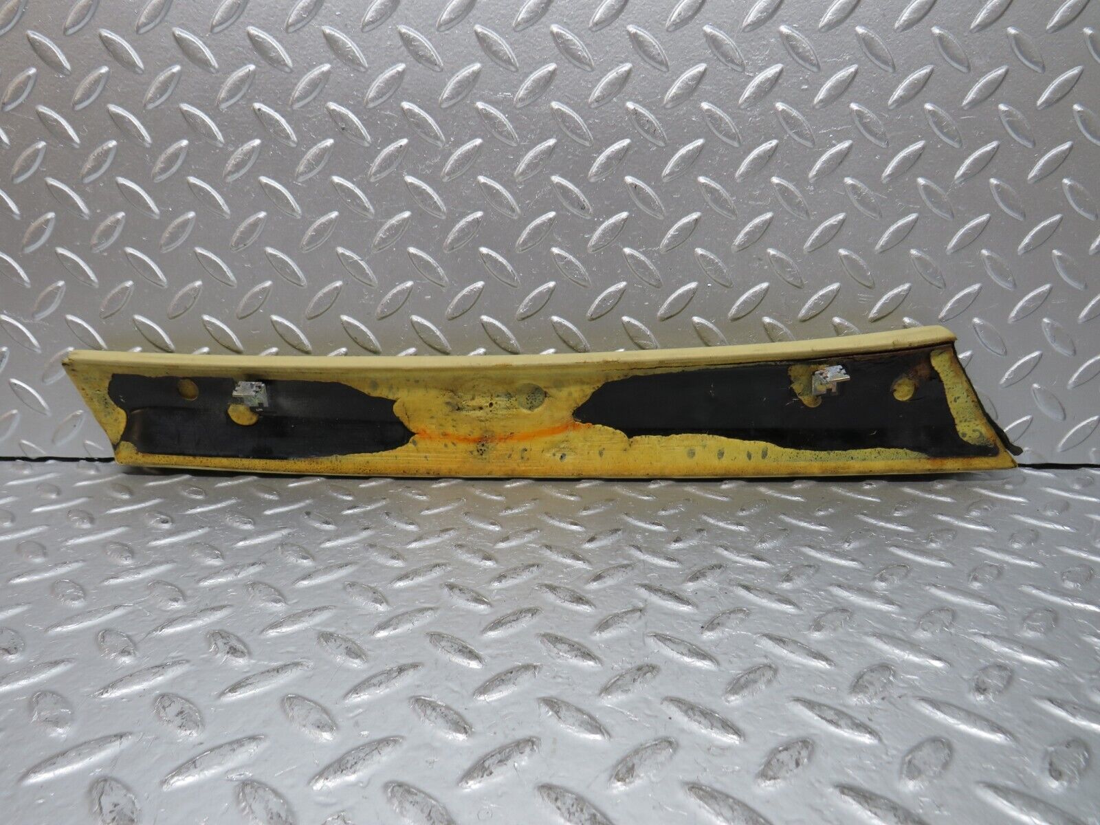 0497 Mercedes-Benz W123 230E A Pillar Cover Panel Left Beige