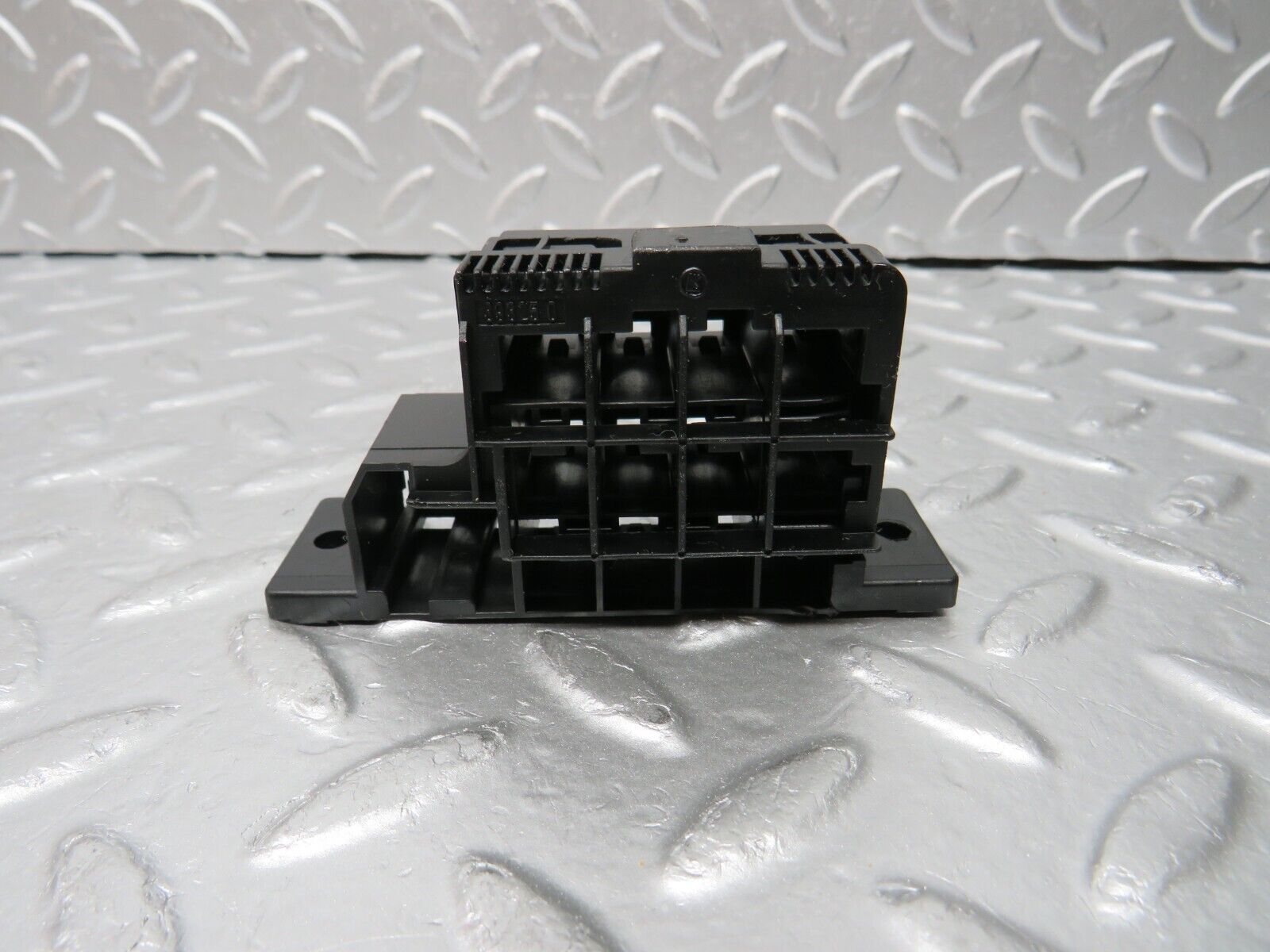 31324 Mercedes-Benz S124 220TE Diagnostic Connector 1295455540 1295450003