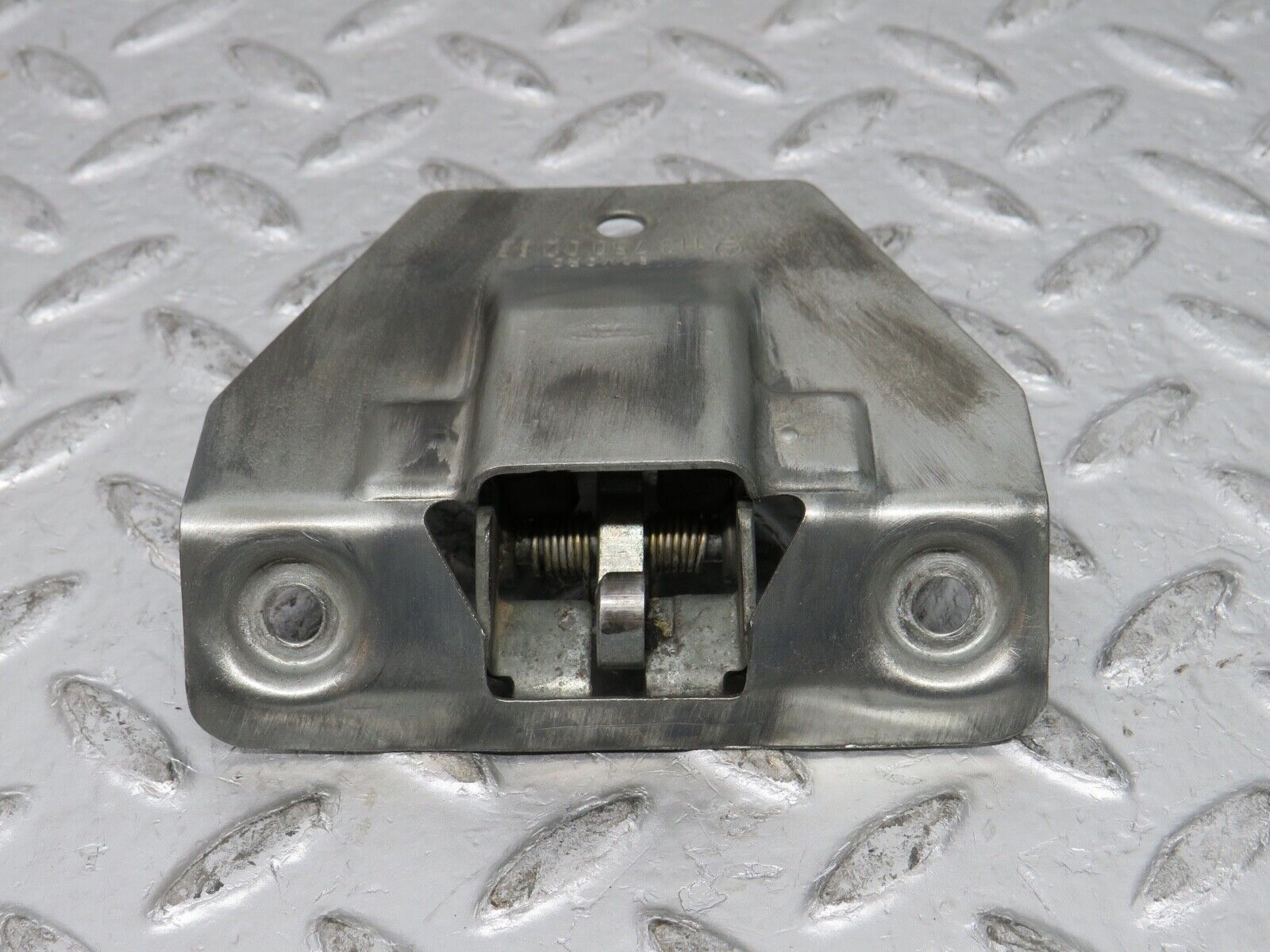 0401 Mercedes-Benz C107 350SLC Coupe Trunk Boot Lock Latch 1137500285