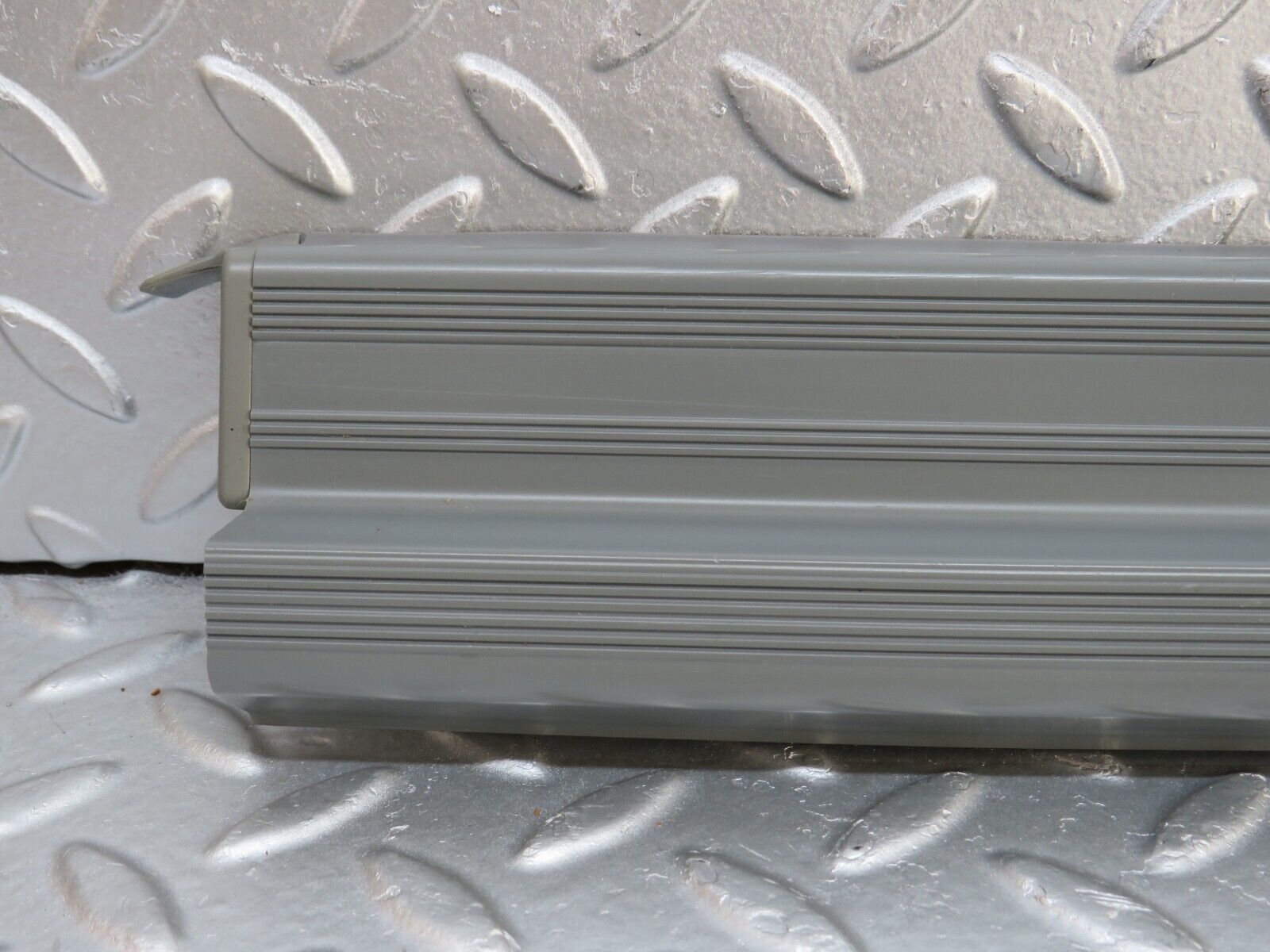 33590 Mercedes-Benz W201 190E 2.0L Front Left Door Sill Trim Grey