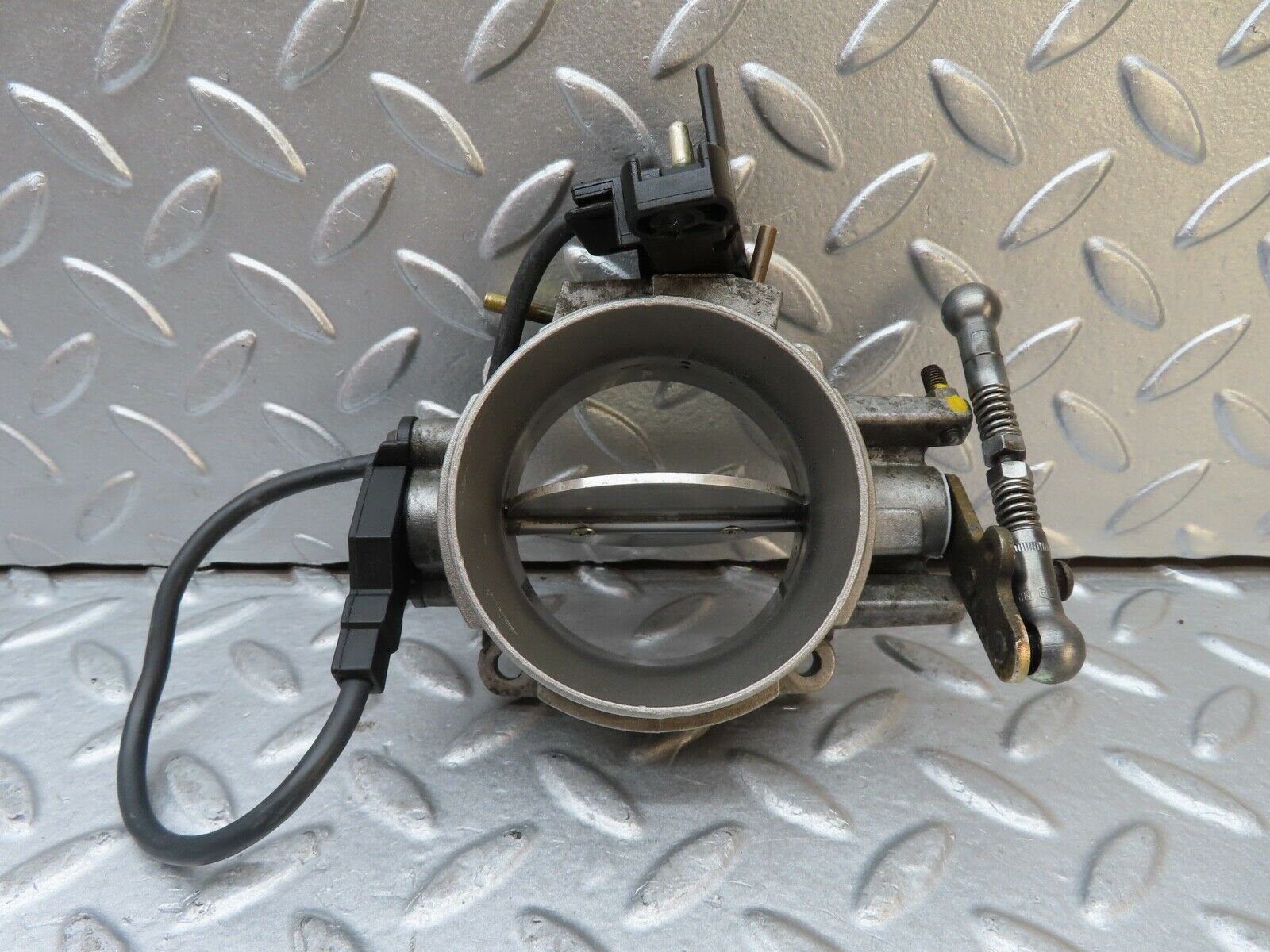 20037 Mercedes-Benz R129 300SL Coupe Throttle Body Valve 0021402853