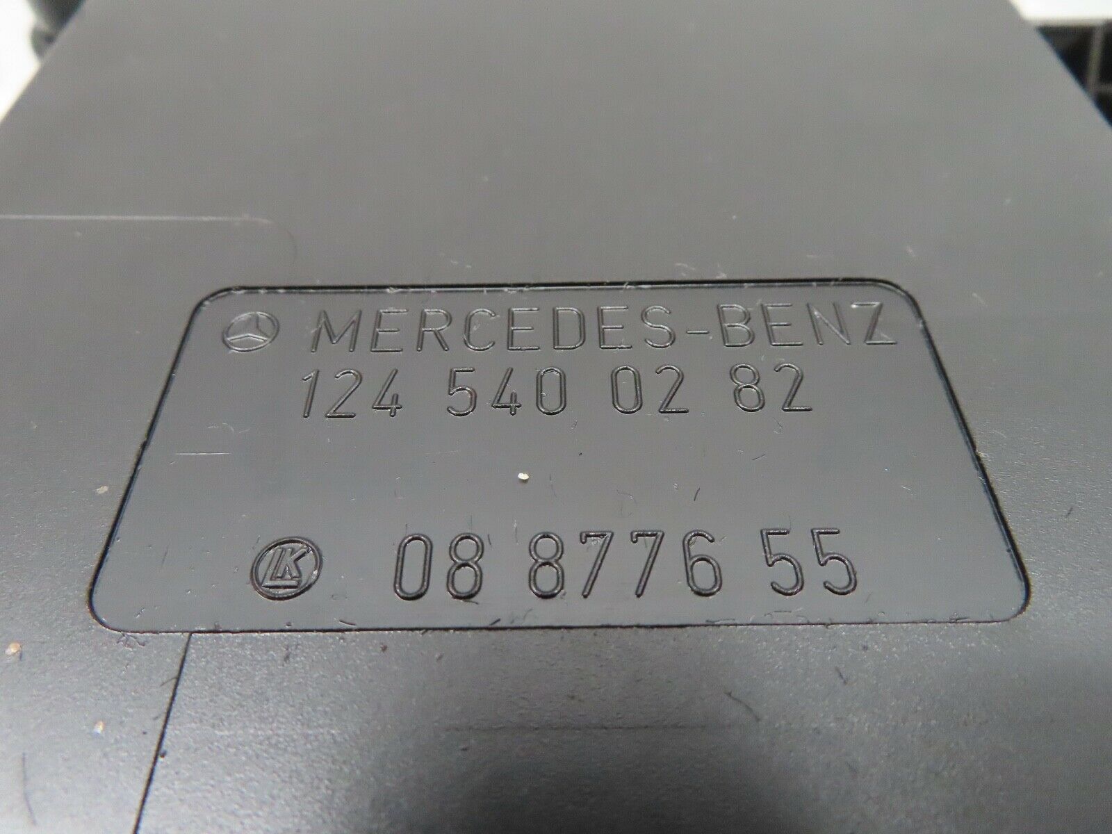 17096 Mercedes-Benz R129 300SL Coupe Fuse Box Cover Lid 1245400182