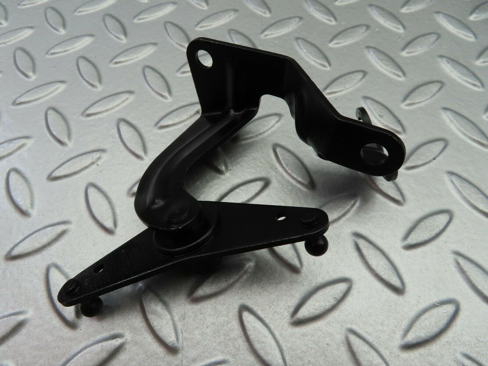 6394 Mercedes-Benz W126 380SE Throttle Linkage Accelerator